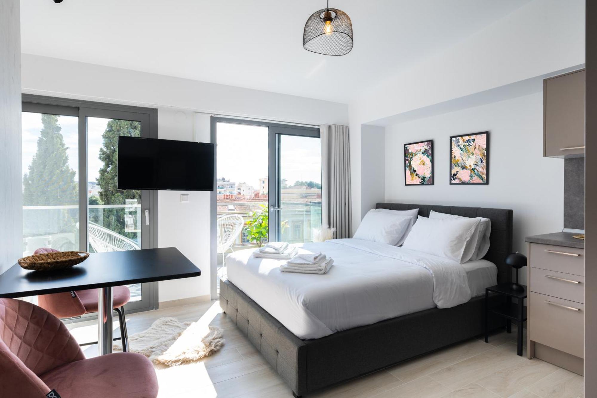 Velvet Luxury Studios In The City Center By Binobi! เทสซาโลนิกิ ภายนอก รูปภาพ